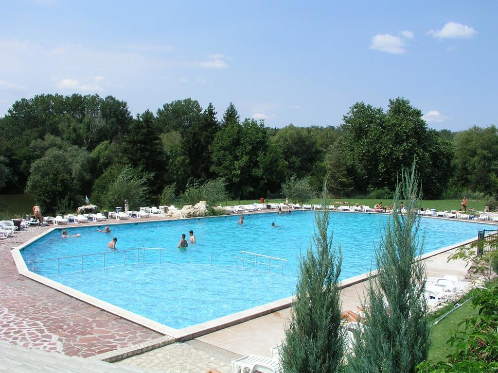 Hotel Grivitsa Pleven Exteriör bild